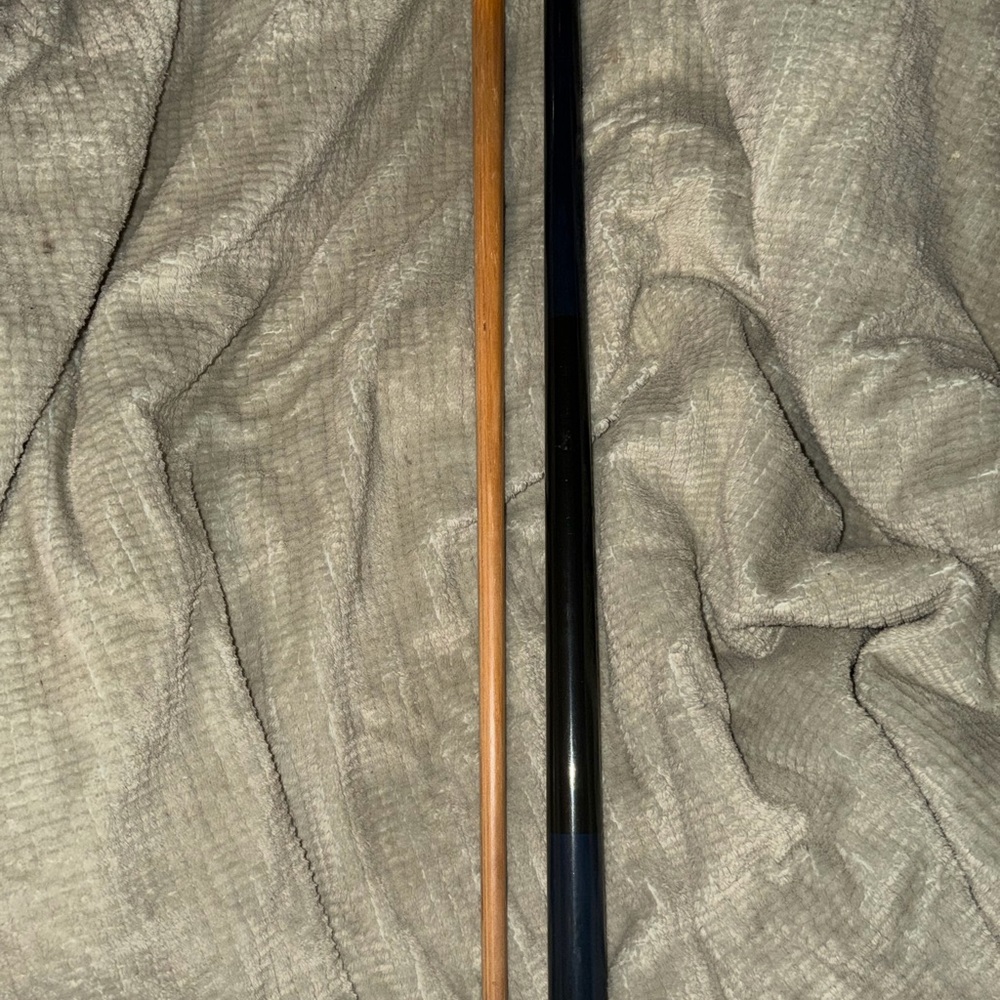 J&J Pool Cue Stick With Case - Billiards Black & Blue Stick